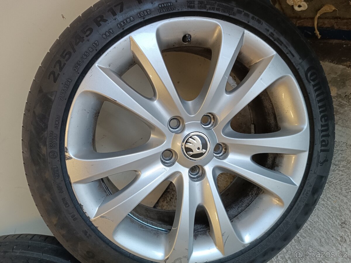 225/45/17 Škoda original - 6