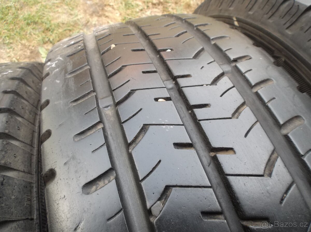 215/65/16C 4KS LETNÍ - 6