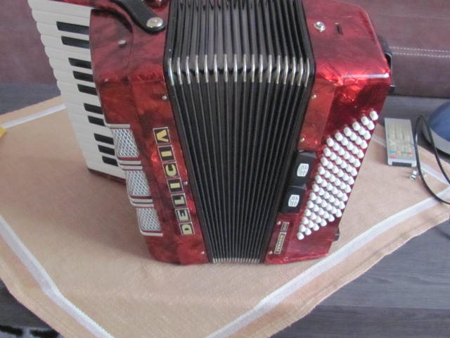 Junior XIII- 72 basů - 6