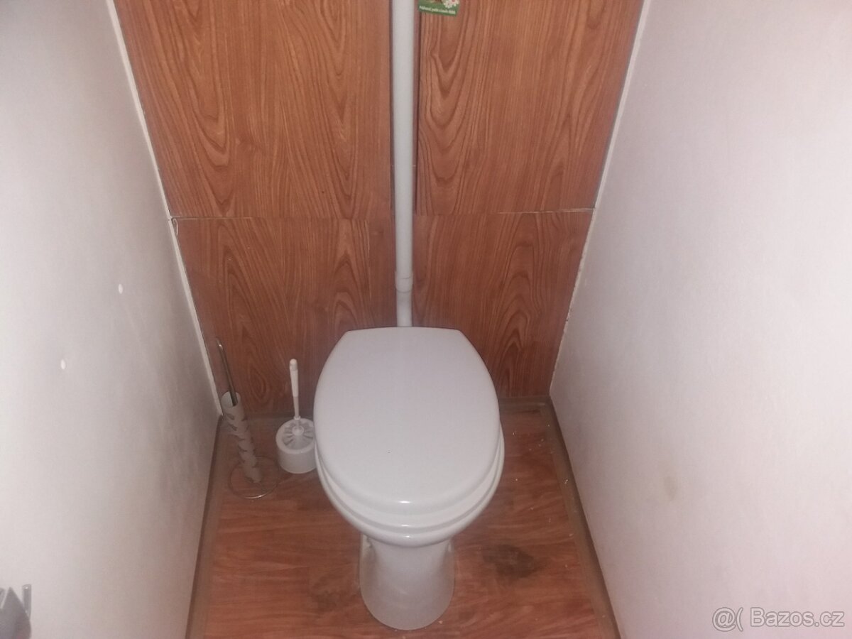 Pronájem bytu 2+1, ul. Nerudova, Jirkov - 6