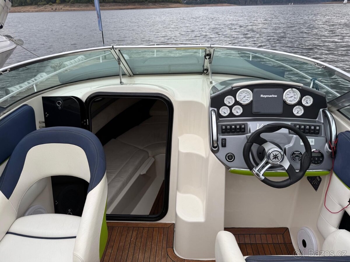 Motorová loď Viper - 6