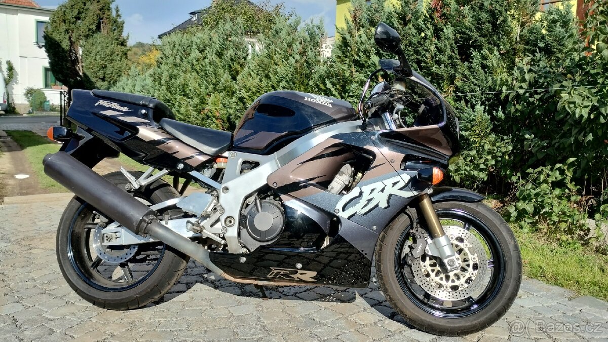 Honda CBR 900RR SC28 - 6