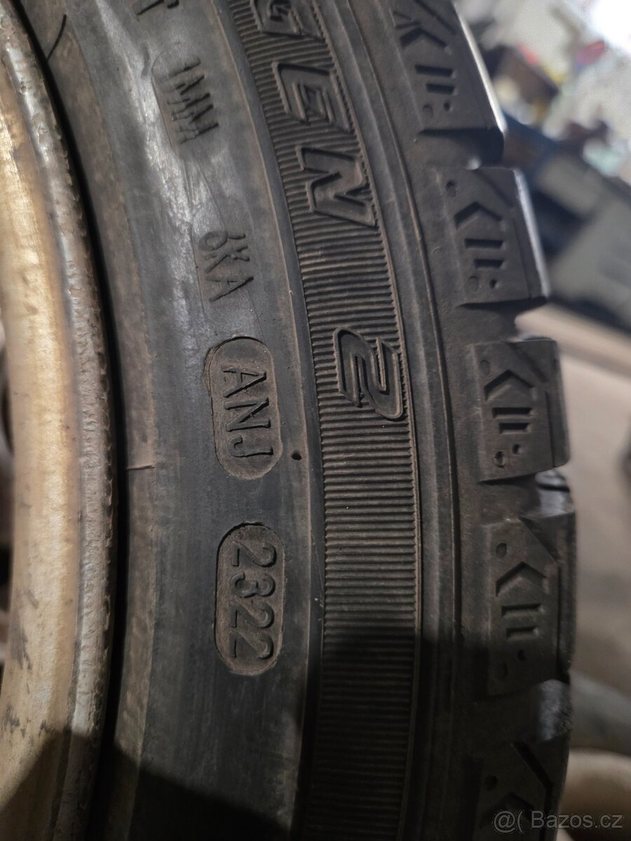 Pneu 195/50 R15 zimní - 6