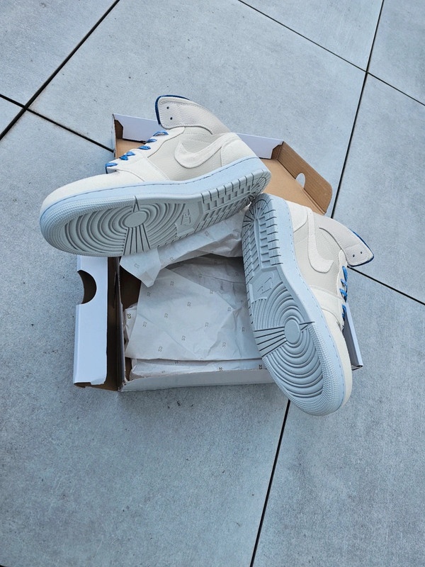 AIR JORDAN 1 MID SE - 6