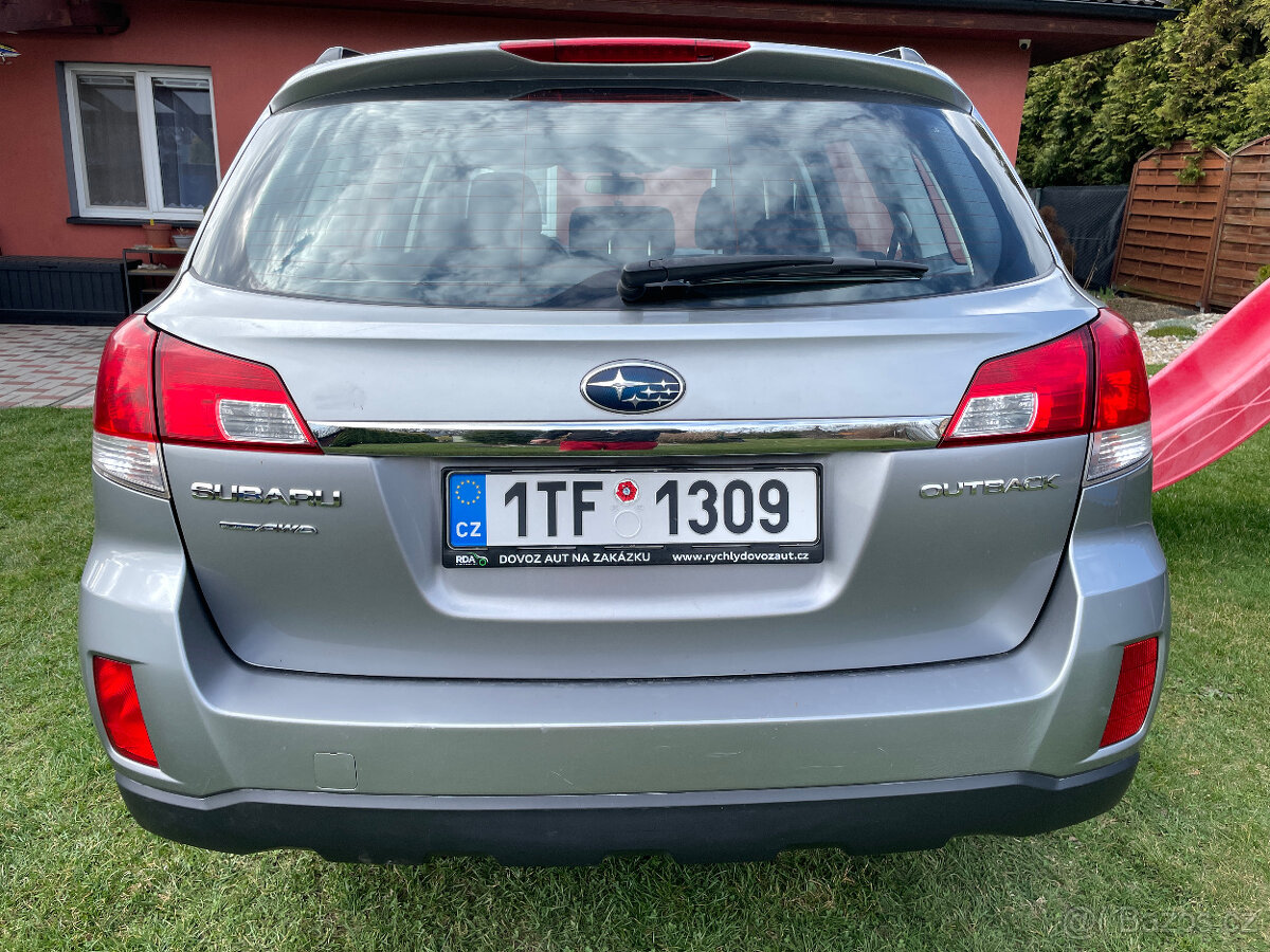 Subaru Outback 2.5I 4x4 automat benzín - 6