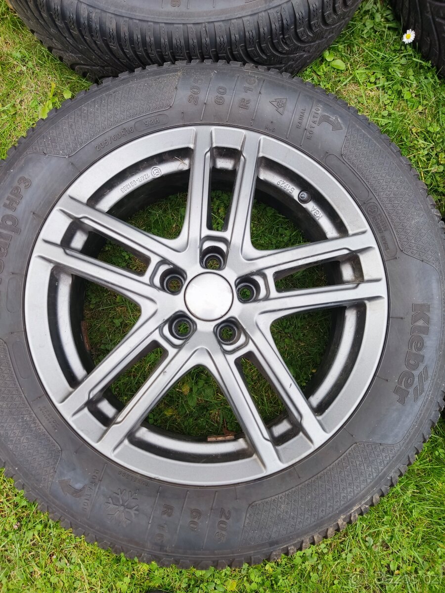 Prodám sadu zimních kol. Originál Kamiq Scala. 5x100 - 6