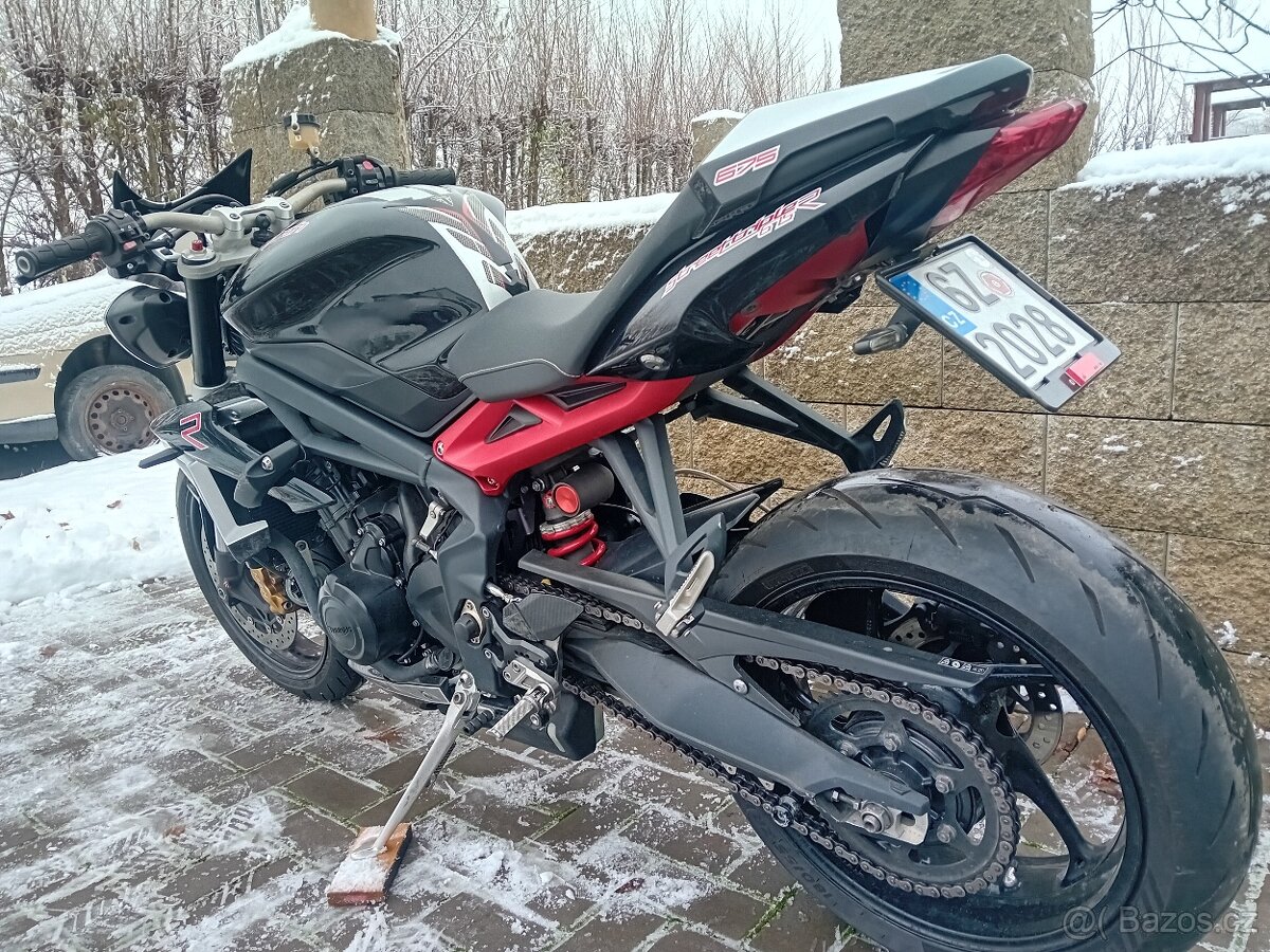 TRIUMPH STREET TRIPLE 675 R - 6