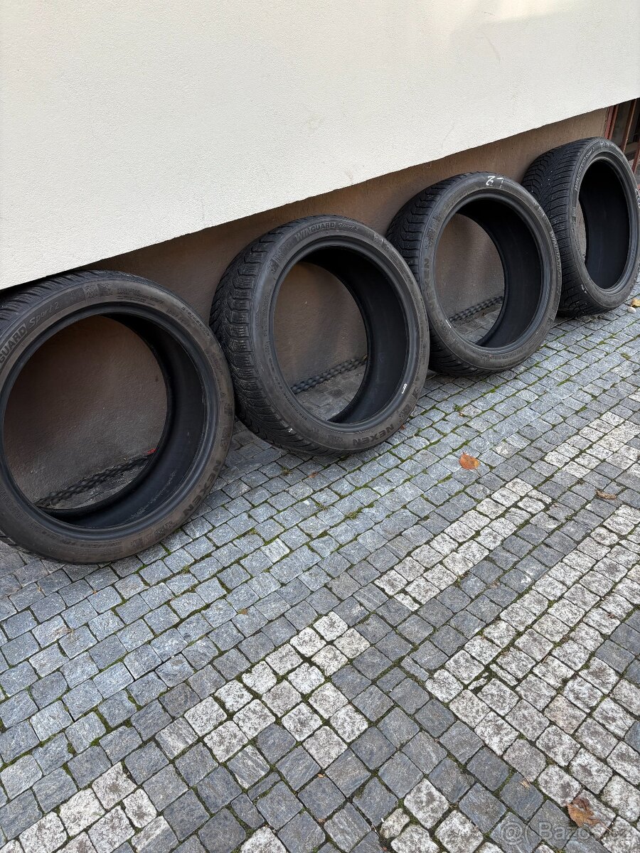 Zimní pneu 215/45 R18 - 6