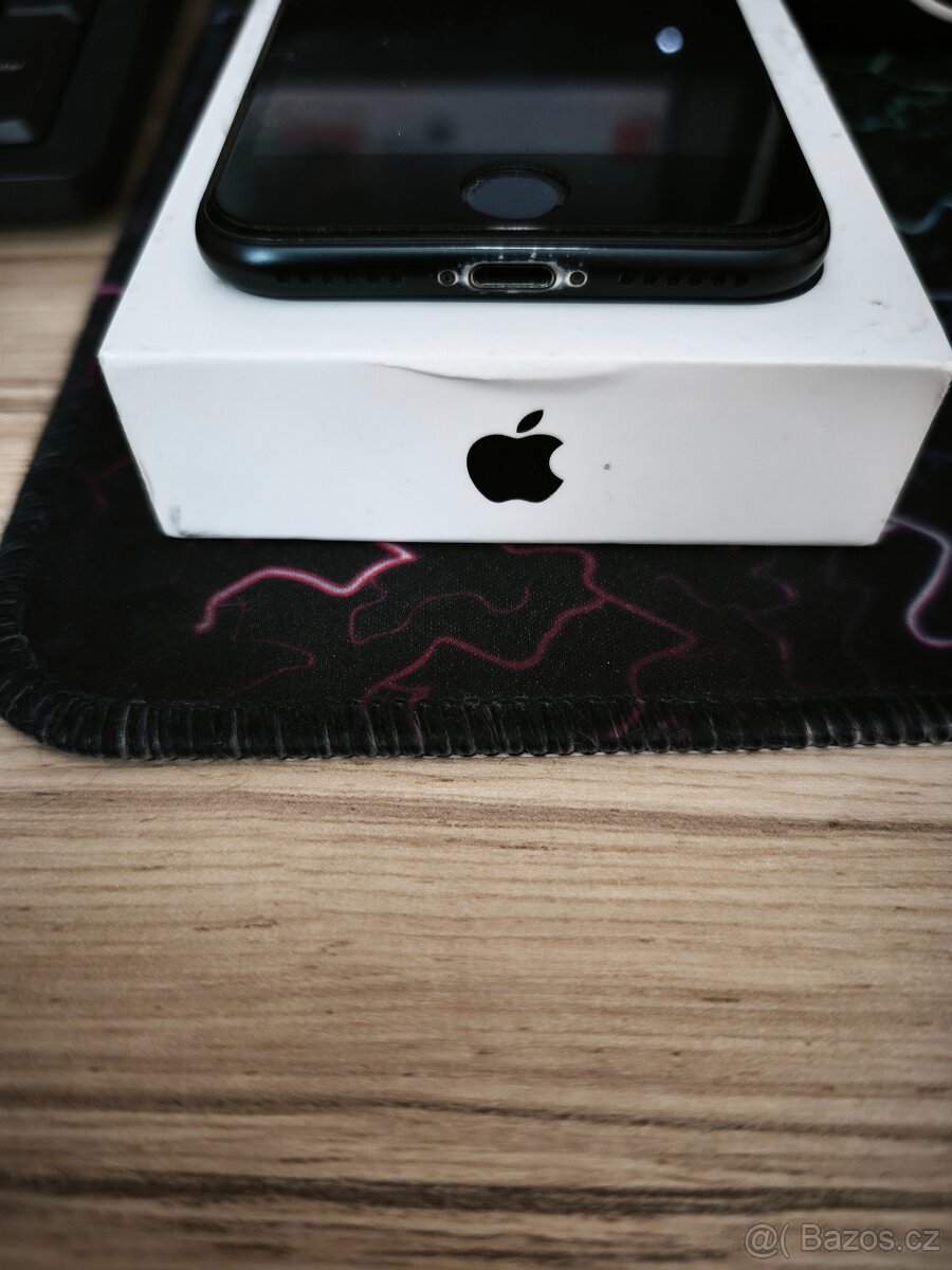 Apple iPhone SE 2022 128GB Black - 6