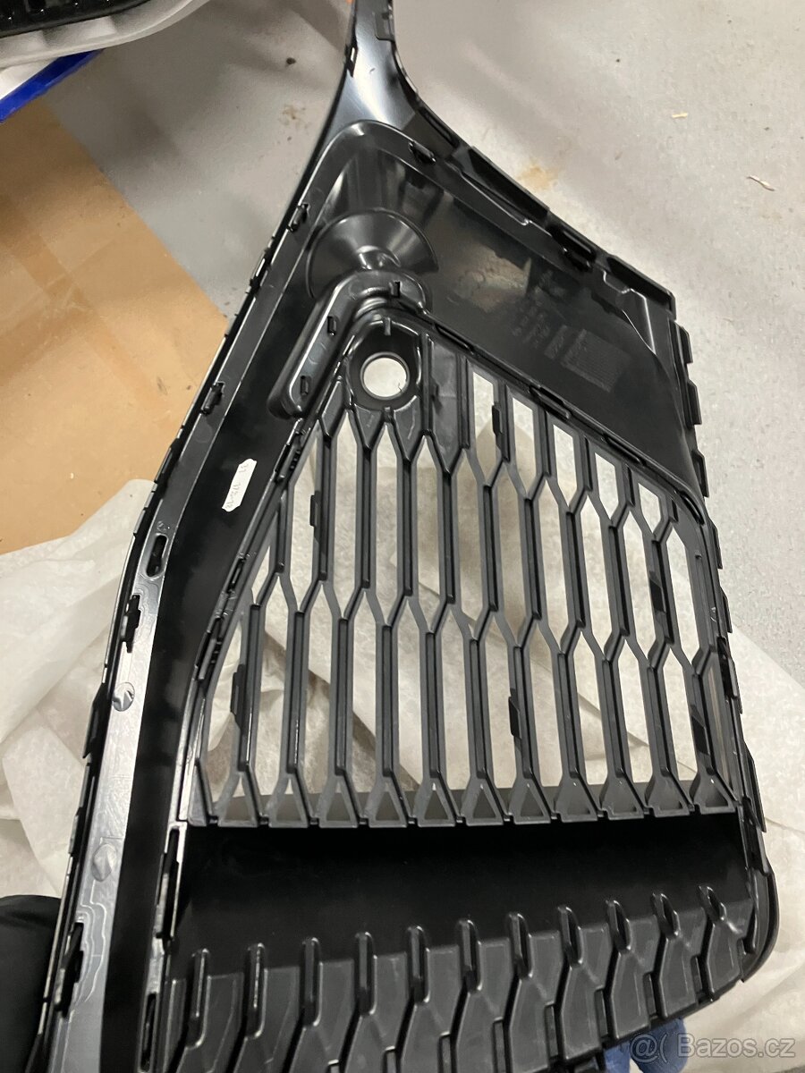 mrizka narazniku prava audi q8 s-line nova - 6