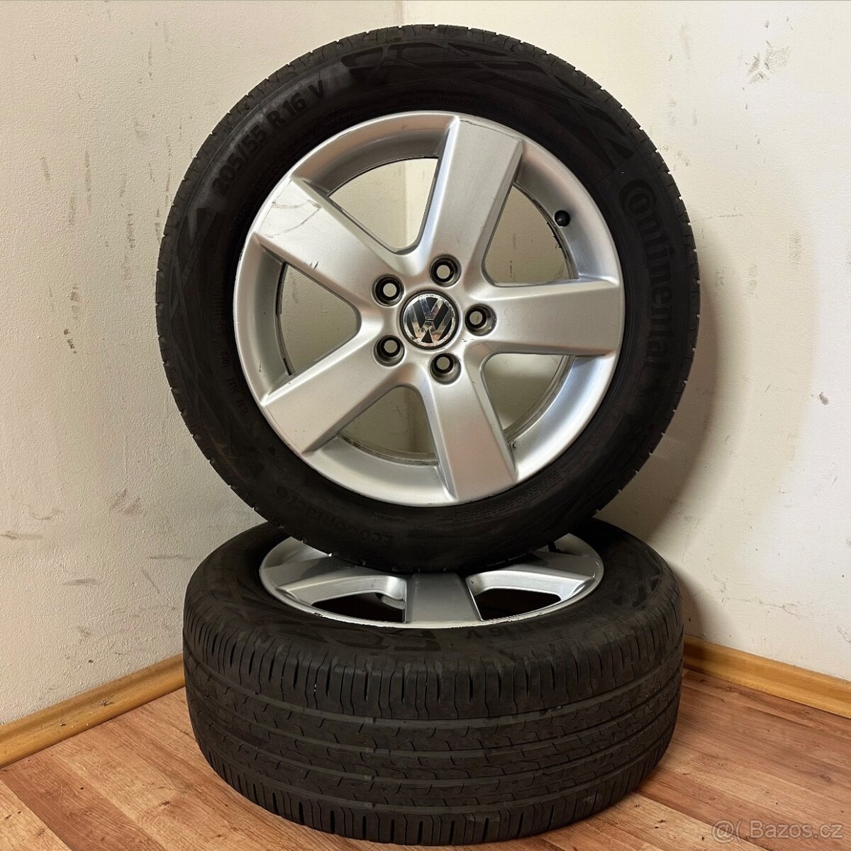 VW TOURAN/GOLF 5x112 R16 ET50+LETNÍ 205/55R16 6mm - 6