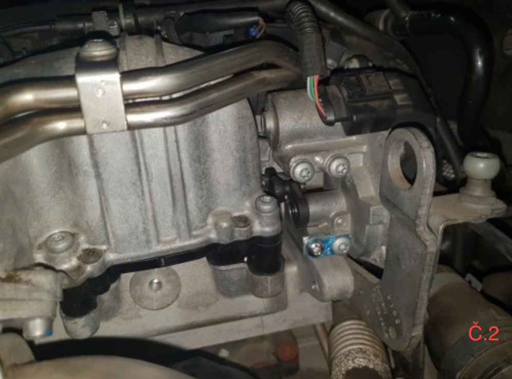 Doraz klapky na sání. P2015 - 6