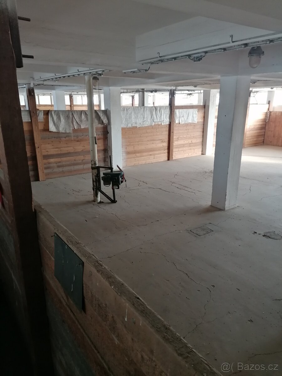 Prodej areálu v Kyjově 5.272 m2 - 6