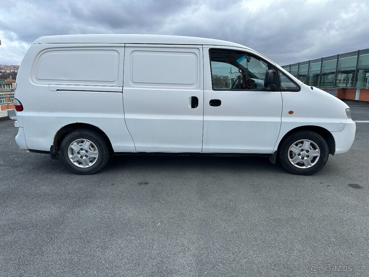 HYUNDAI H1 2.5 TDi 103kW / 3 místa / 197.000 KM / CENTRAL / - 6