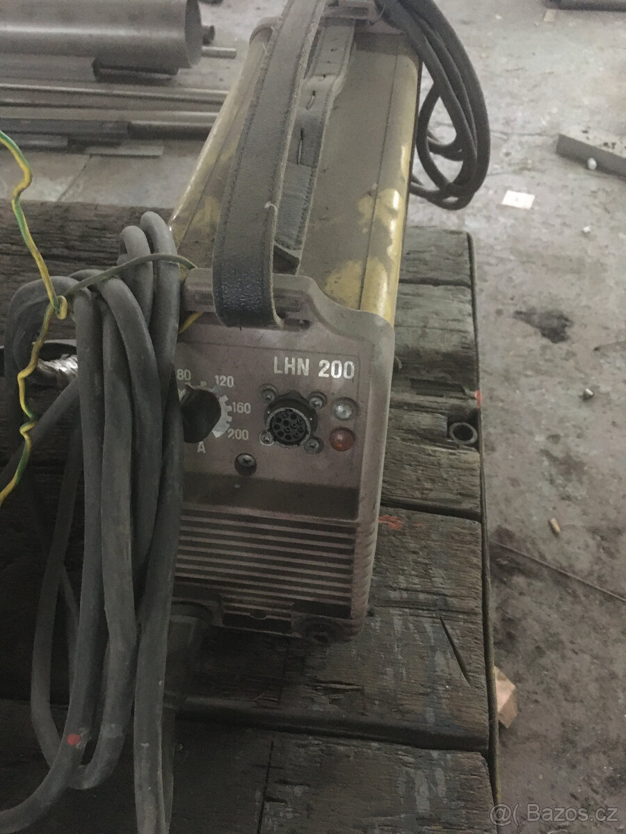 Vrtačka-rozbrušovačka-pásová pila-svařečka - 6