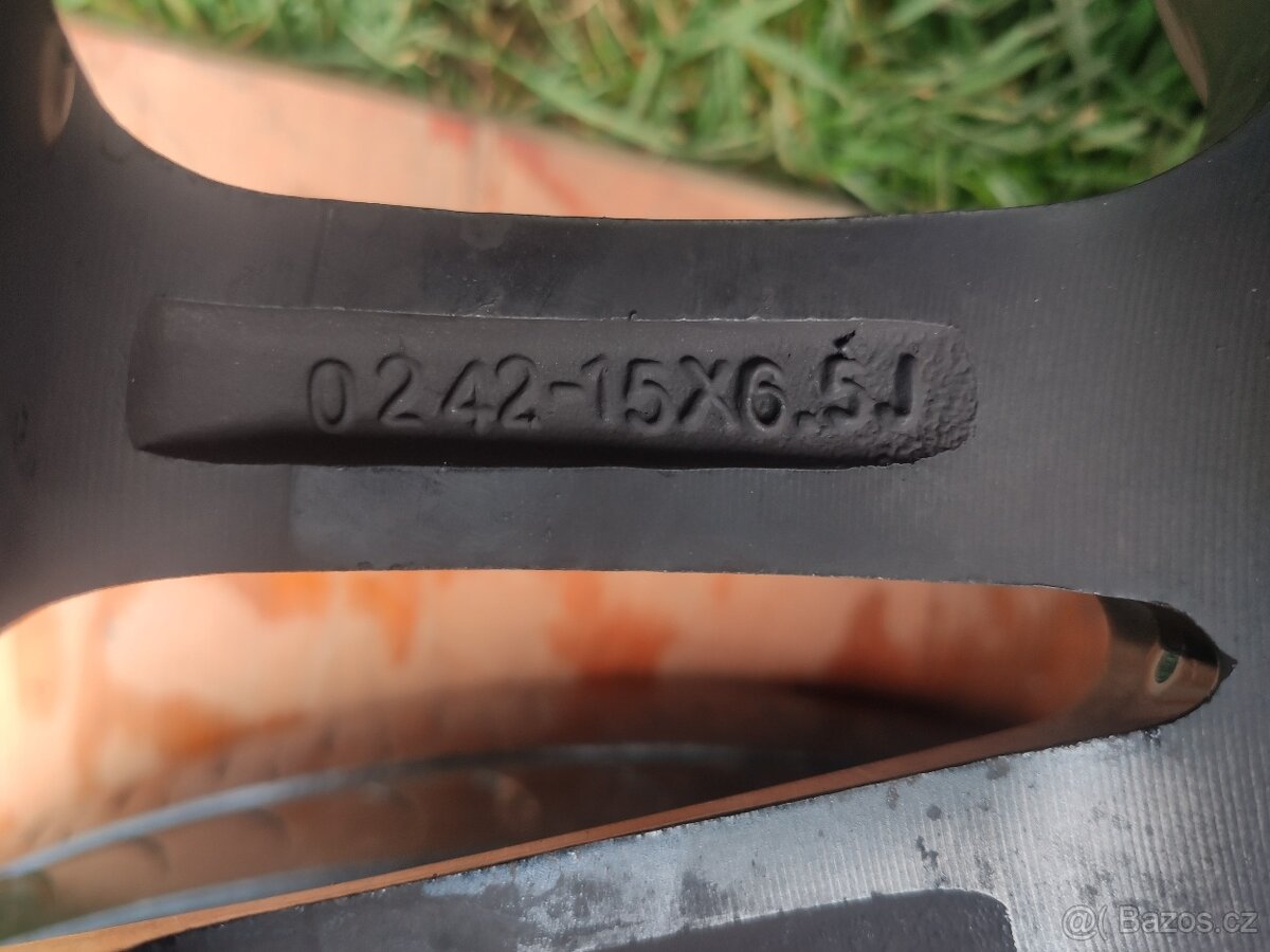 Prodám 4x kola na Fabia 1 - 6