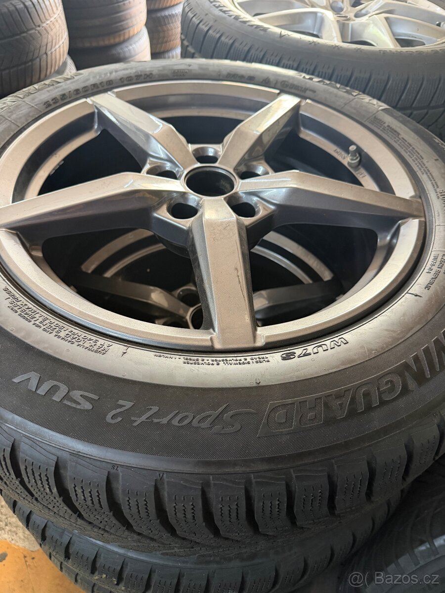 Zimní 235/60r18 Nexen - 6