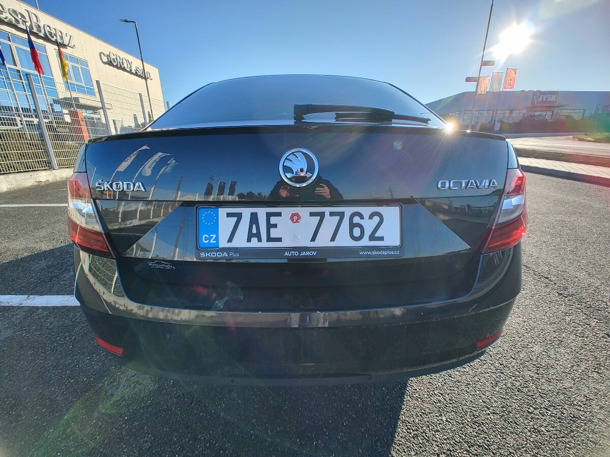 Škoda Octavia 2.0TSI/140kW/DSG/STYLE - 6