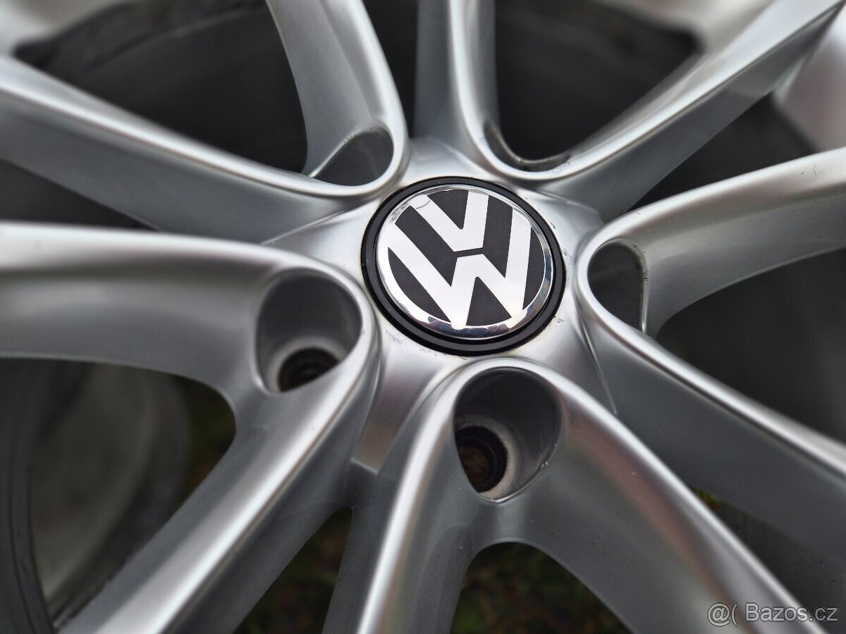 Sada originálních Alu disků SPA - VW Scirocco / CC - 8x17" - 6