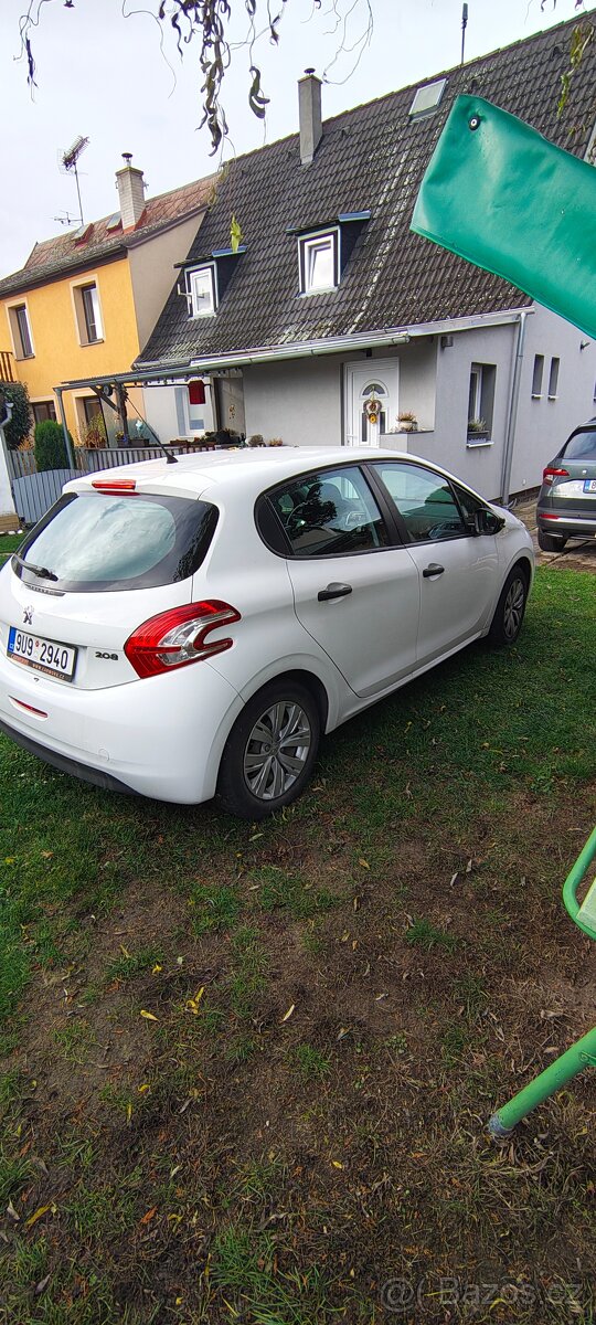 Peugeot 208 1,0 (2013) - 6