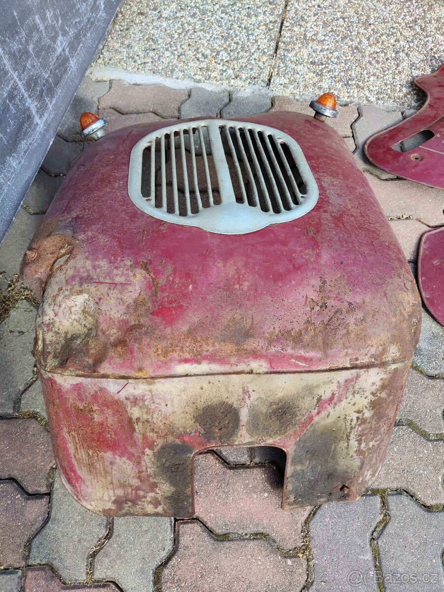 Prodám kryty motoru Jawa ČZ - 6