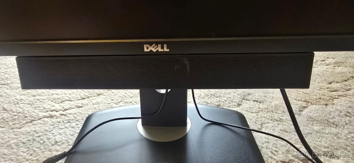 PC sestava s monitorem
- 6