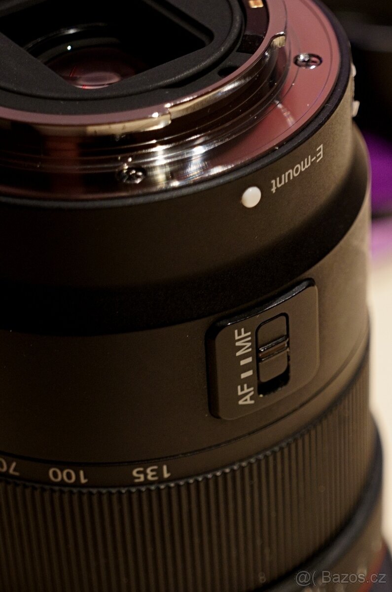 SONY 3.5-5.6/18-135 (SEL18135) + 3x filtr + hliníková clona - 6