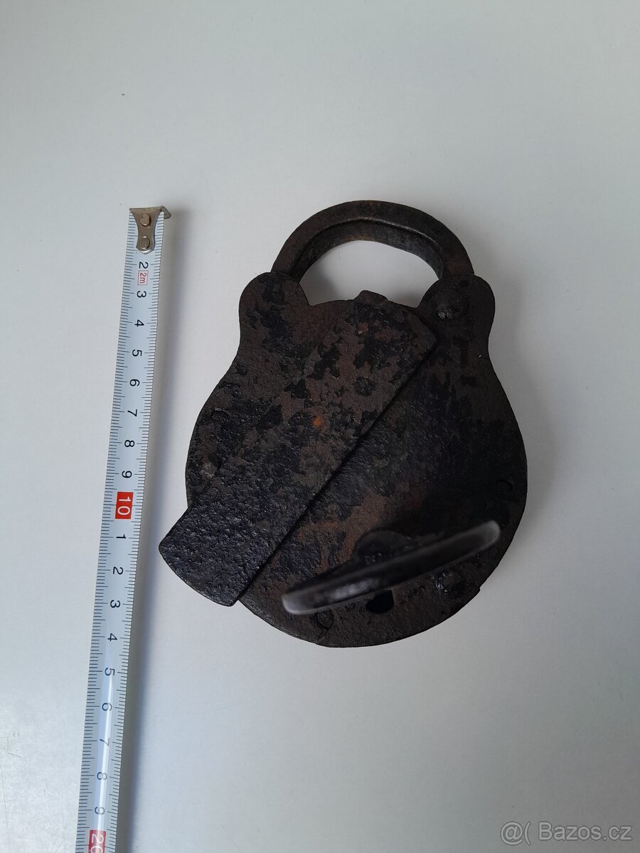Starožitný visací zámek velký - 6