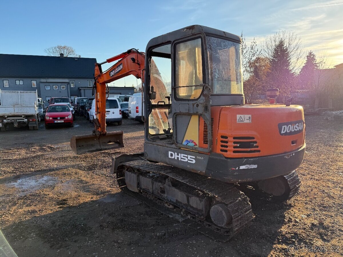 Doosan DH55 Minibagr 5.5T rok 2007 + 2x lžíce - 6