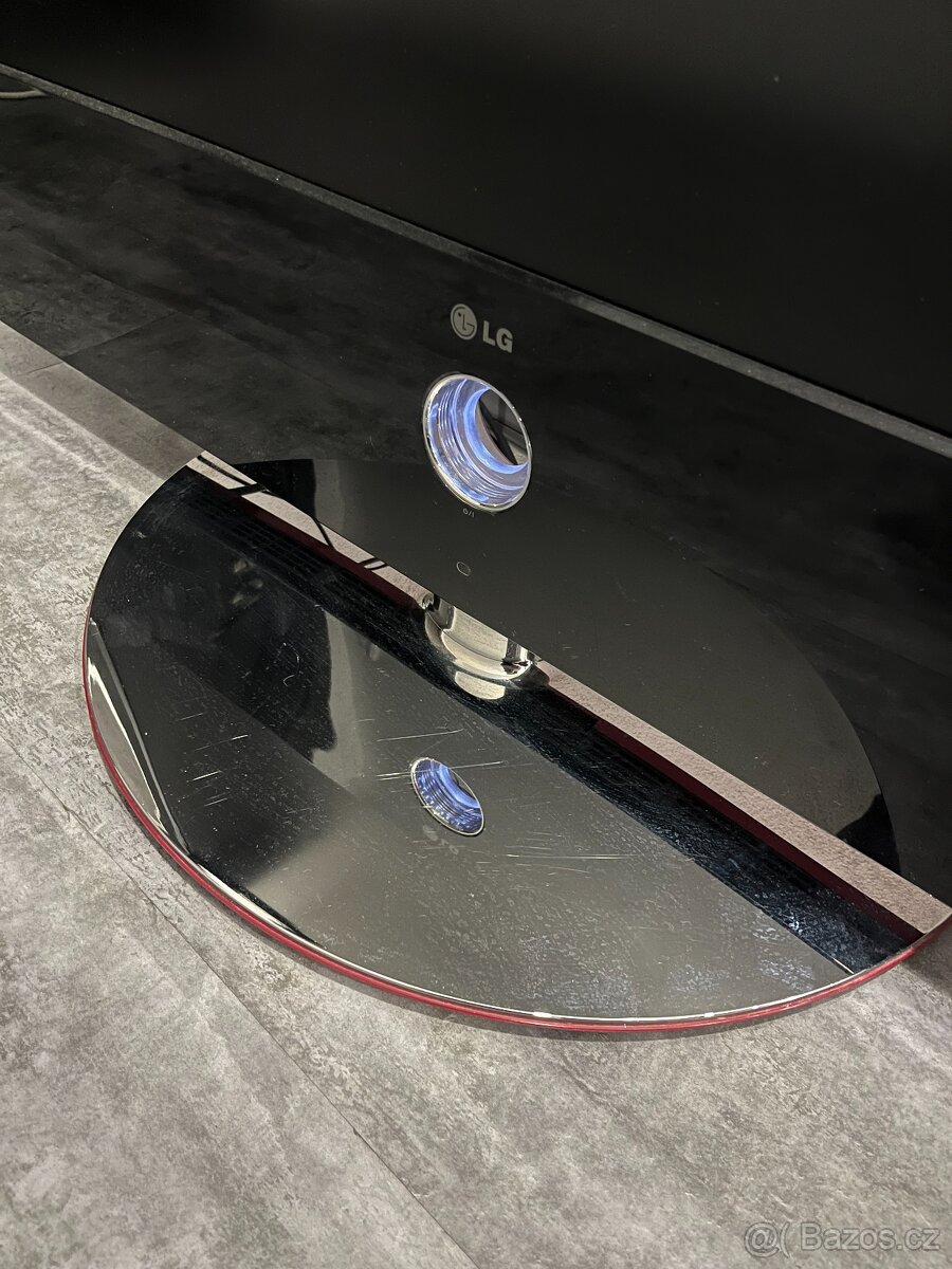 LCD televize LG 42LG6100 106cm - 6