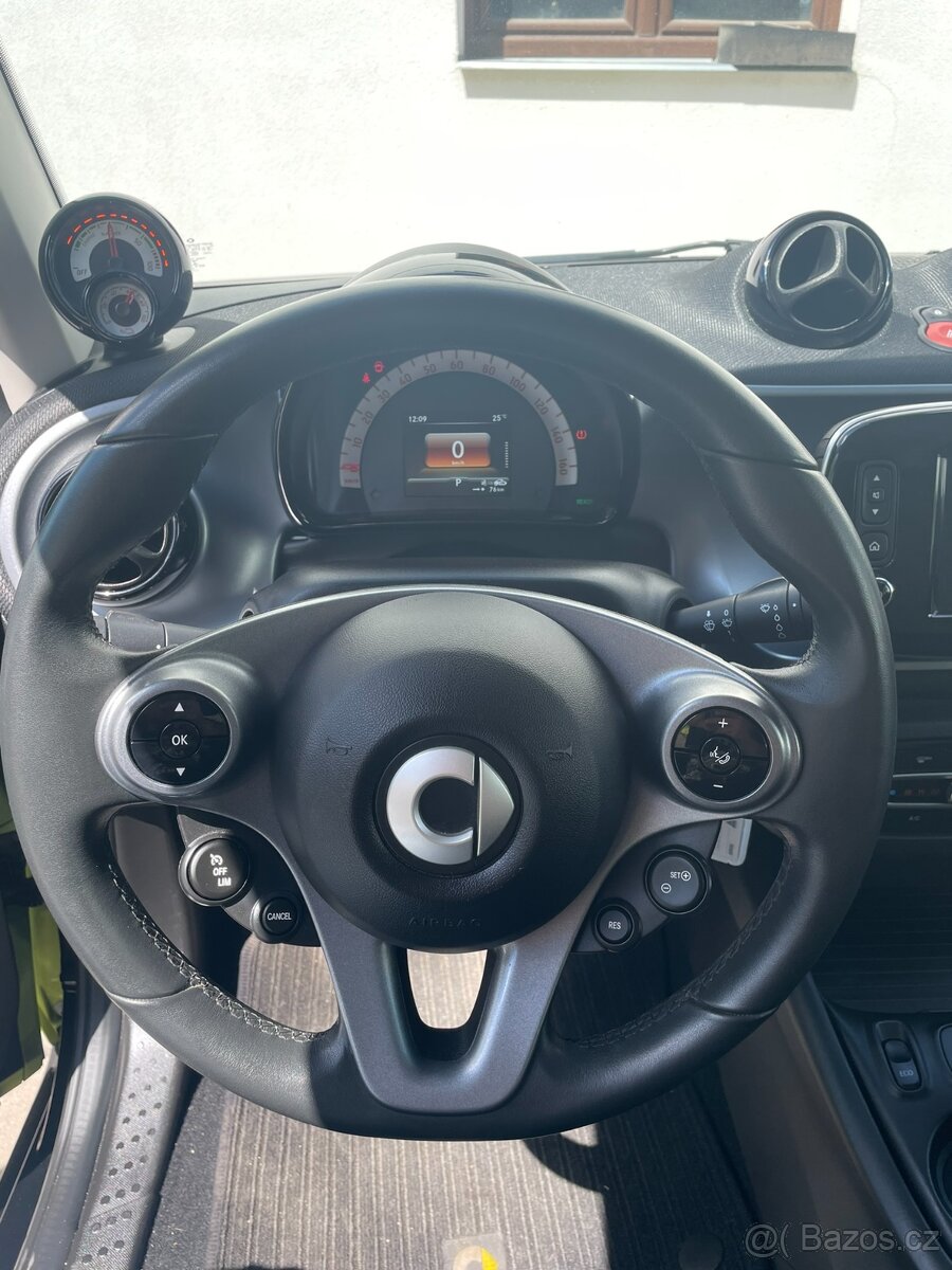 Smart EQ FORTWO Cabrio - 6