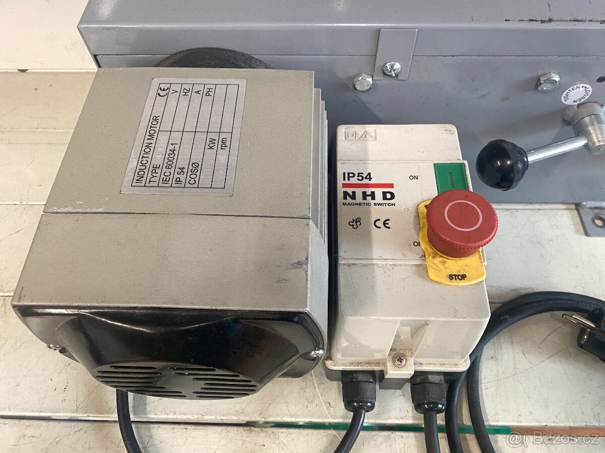 Pásová bruska Huvema HU 100x1220 pro mobilní kovárny - 6