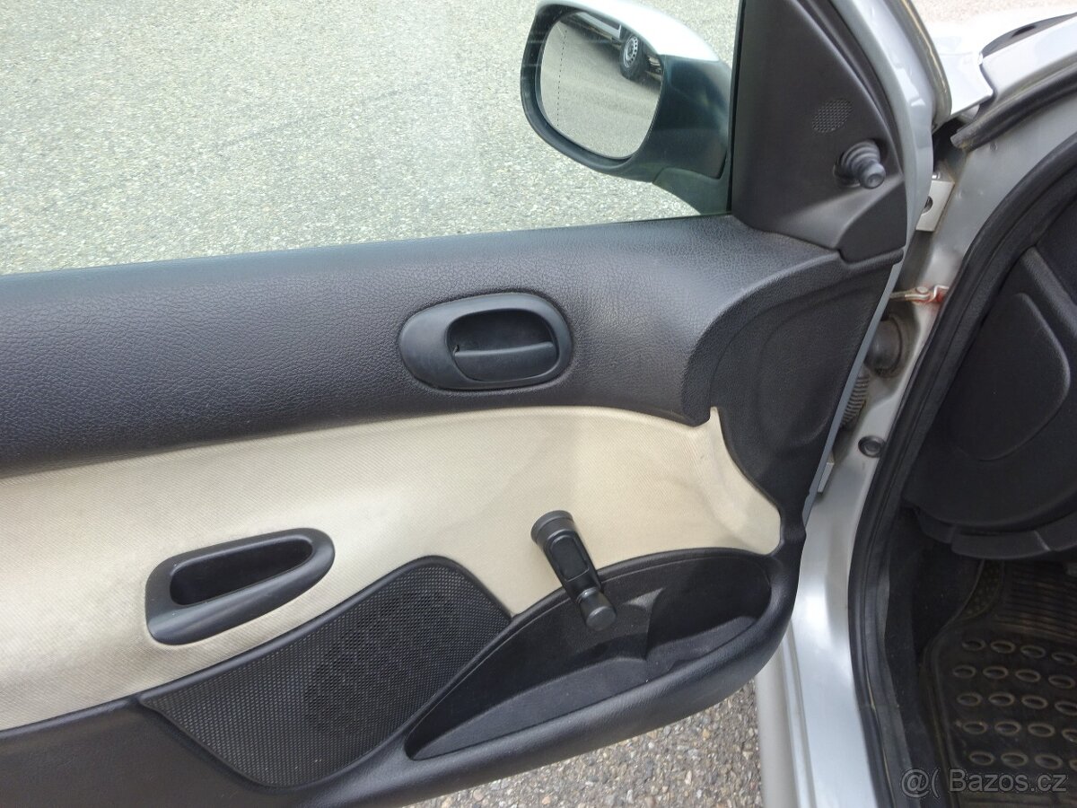 Peugeot 206, 1.4 HDI Combi (50 KW) r.v.2005 - 6