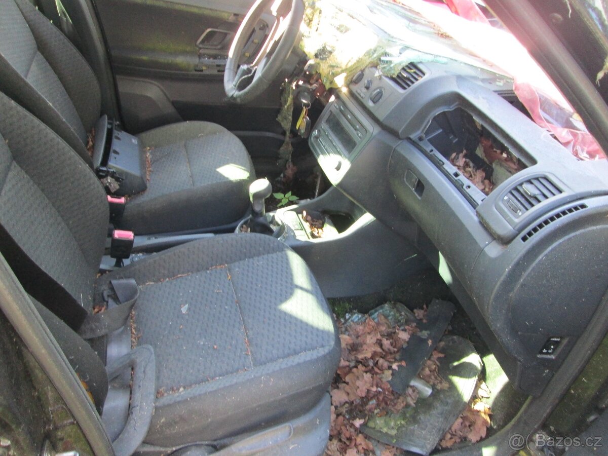 Škoda Roomster 1.6TDi 2011 ujeto 85tis.km náhradní díly - 6