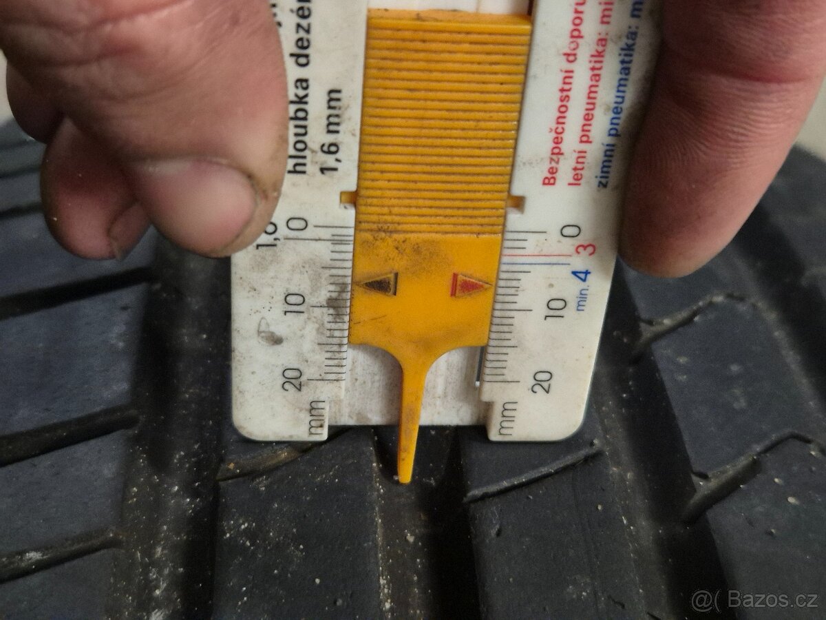 215/45r16 Kumho letni - 6