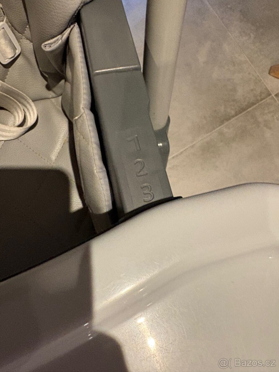 Dětská jídelní židlička - 6