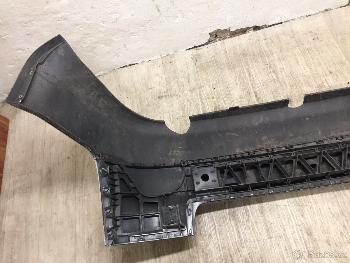 AUDI A4 B6 SEDAN 2000-2004 - ZADNÍ NÁRAZNÍK - 6