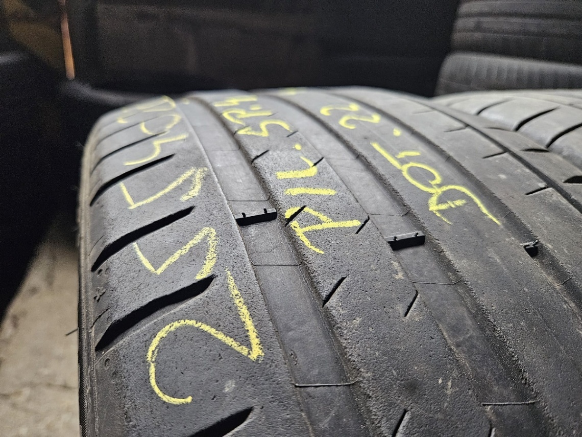 255/40R20 - 6