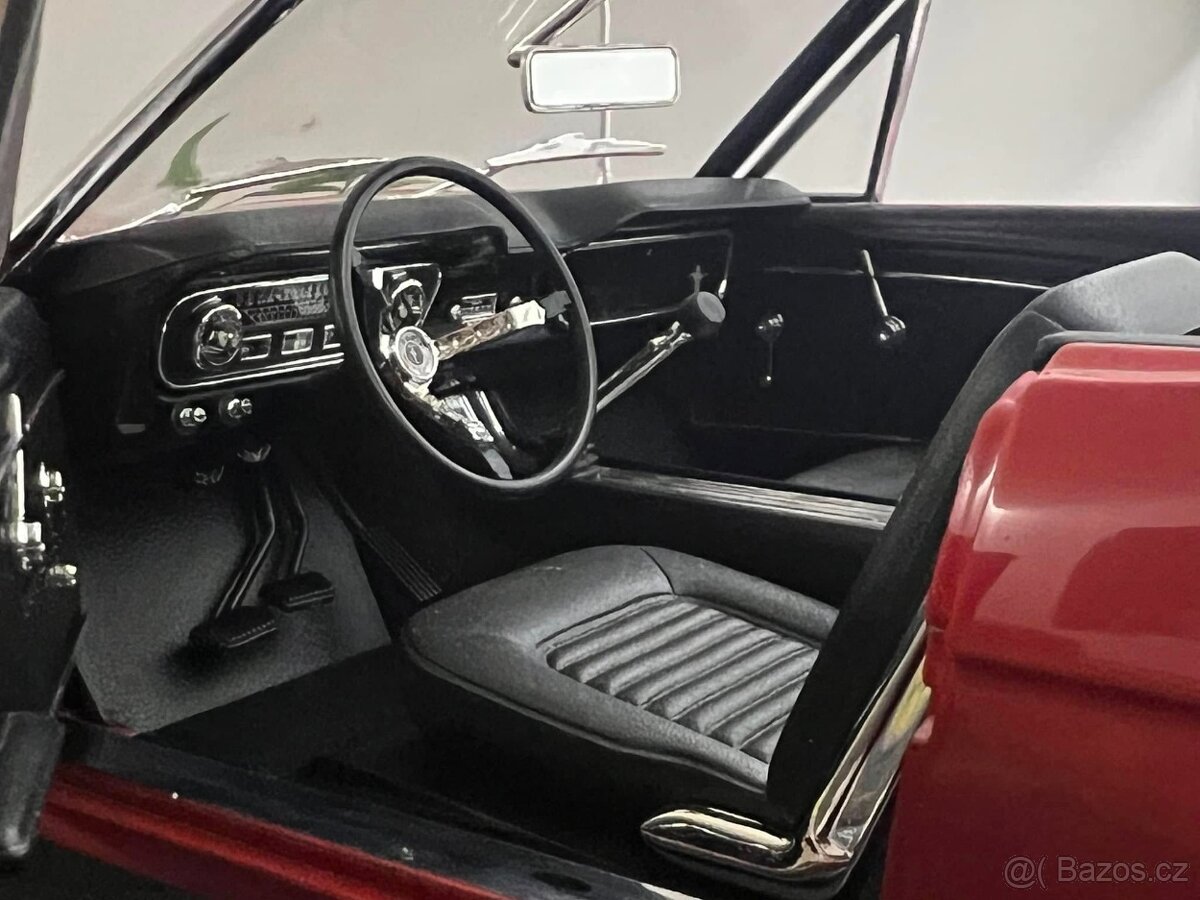 1:12 Ford Mustang 1/2 (1964) ERTL - 6