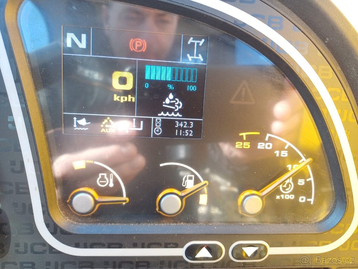 Teleskopický manipulátor JCB 530-60 AGS - 6