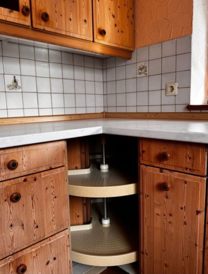 Kuchyňská linka smrk masiv se spotřebiči,5666 - 6