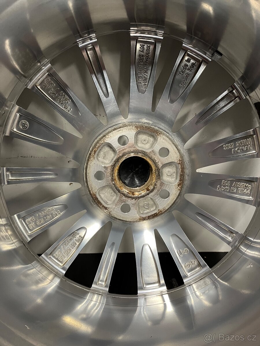 Superb R19 zimní sada Leštěné Trinity - 6