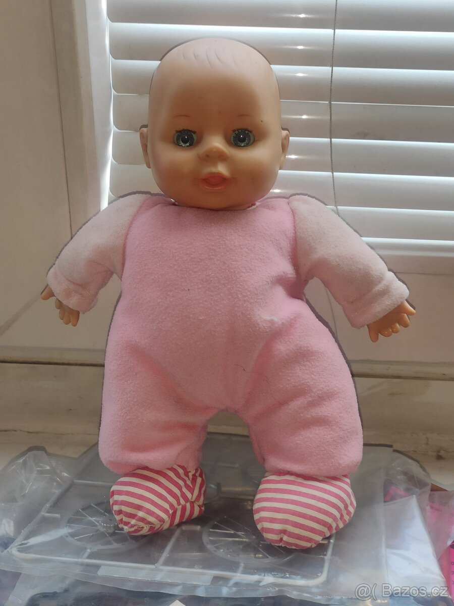 Starý dětský kočárek, panenky, hračky - 6