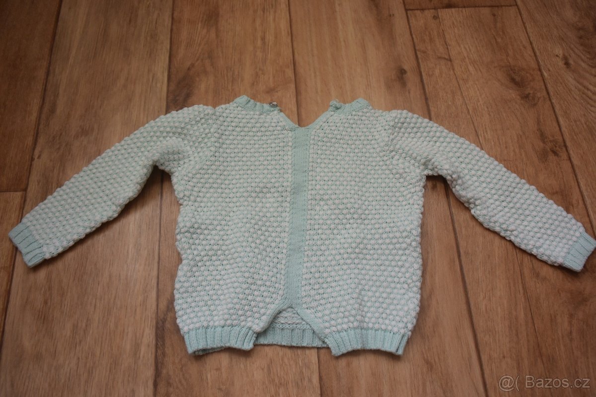 Různé dívčí svetříky - 6
