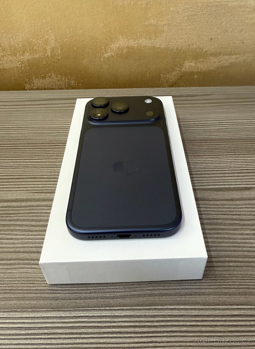 Apple iPhone 17 Pro 256GB modrý, vyzkoušený, záruka - 6