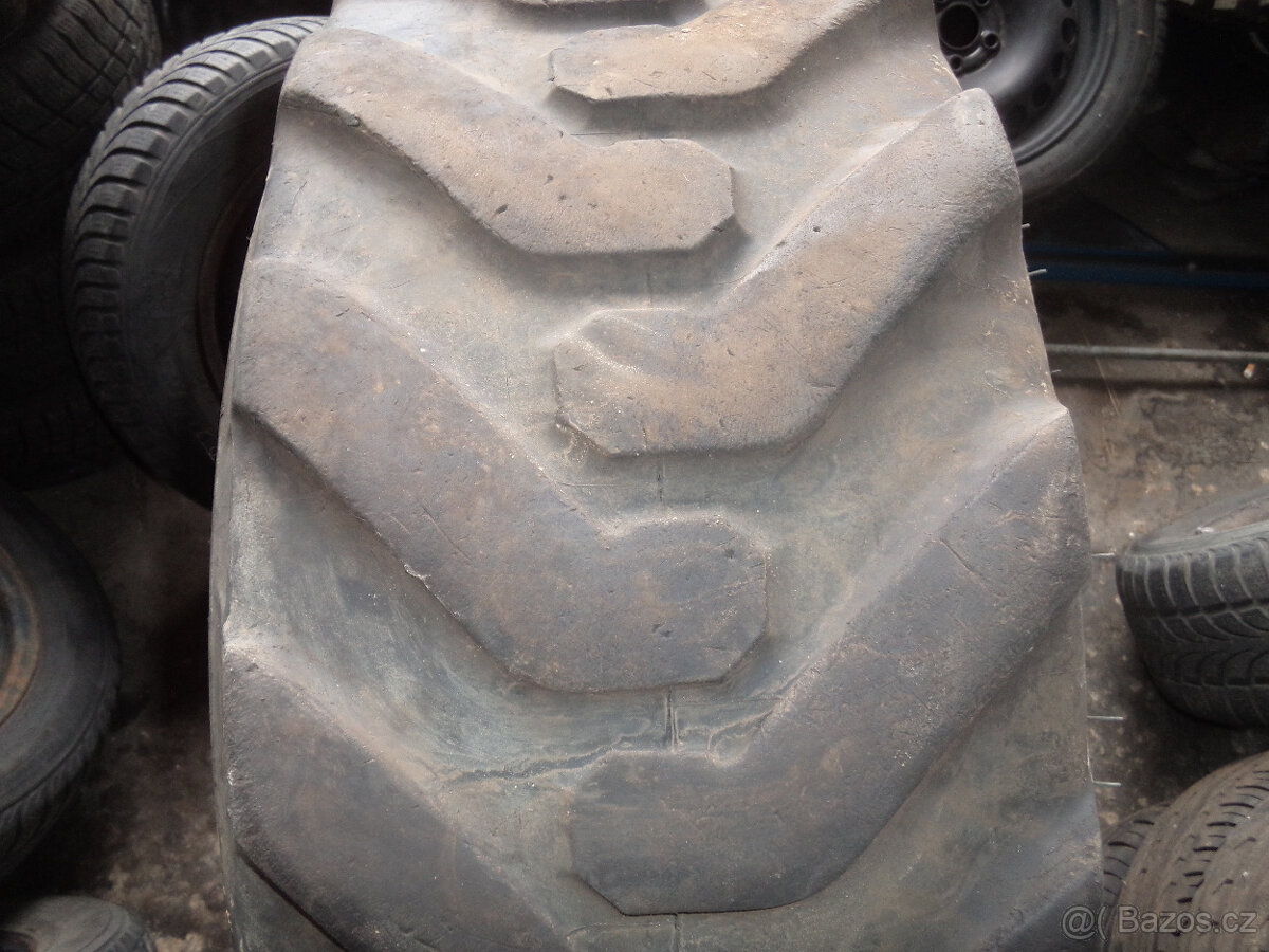JCB - pneu - 6
