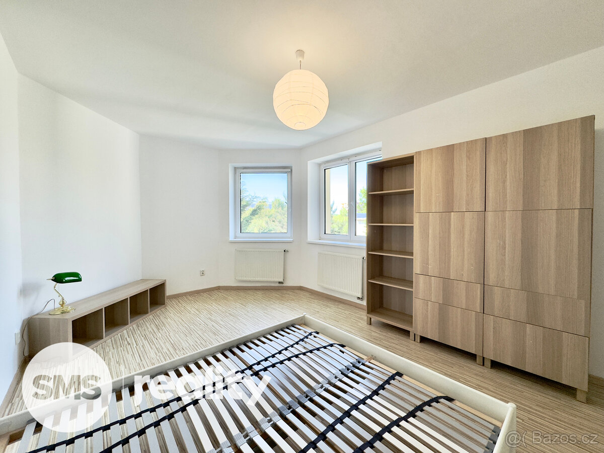 Pronájem světlého bytu 2+kk s výhledem na Central park, Bran - 6