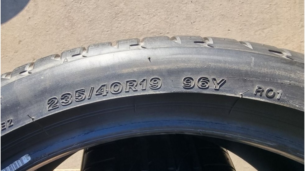 Letní pneu 235/40/19 Bridgestone - 6