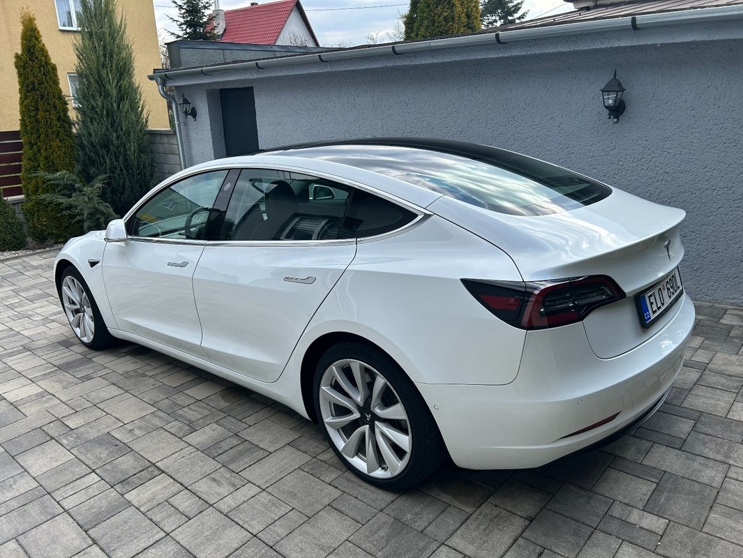 Tesla Model 3 LR 4x4 2019 - PRODÁNO - 6