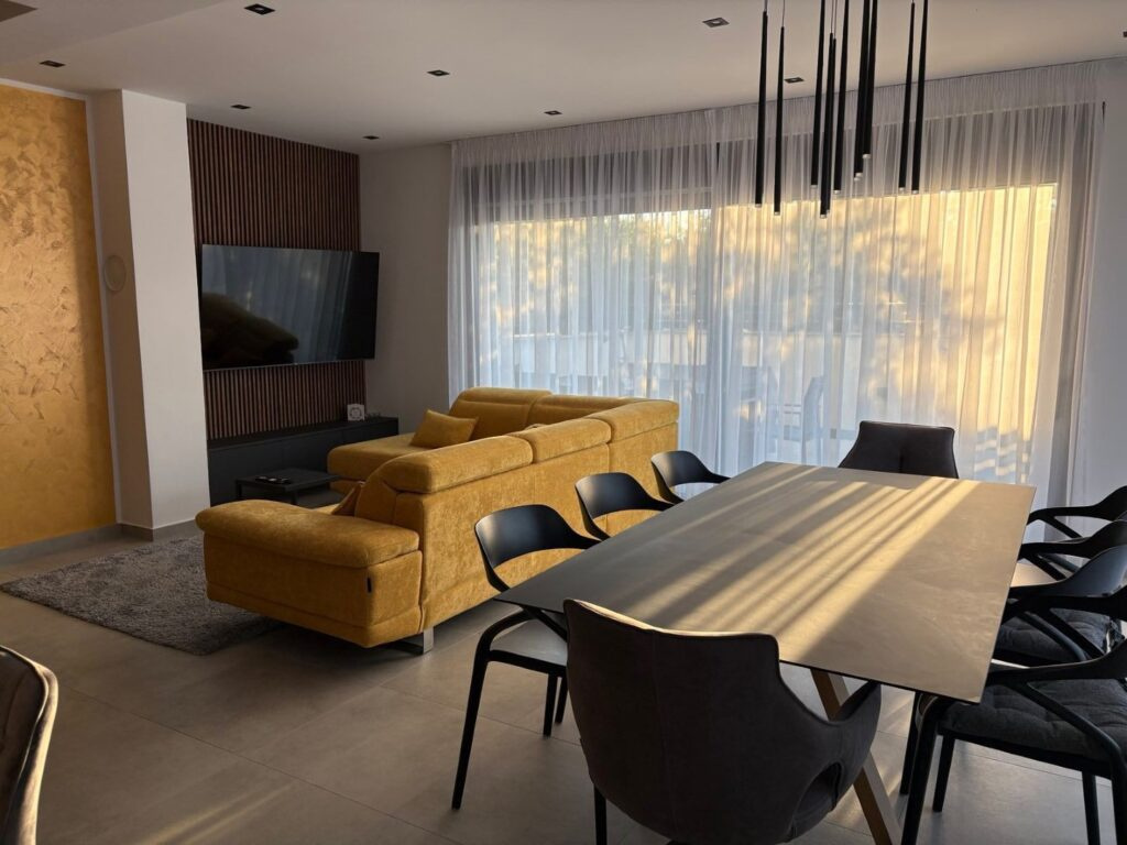 Chorvátsko-Moderný kompletne zariadený dom s bazénom - 6